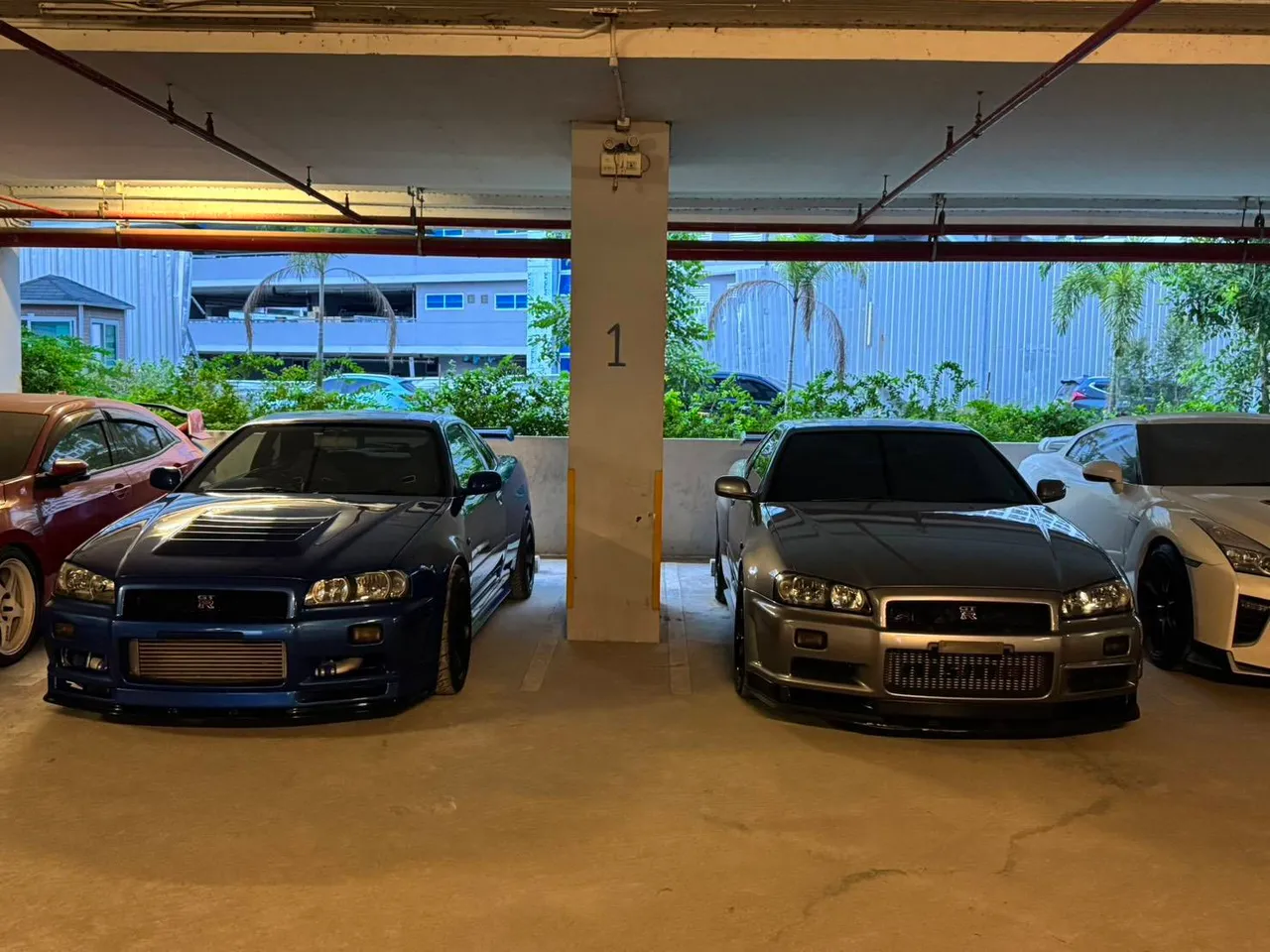 909713