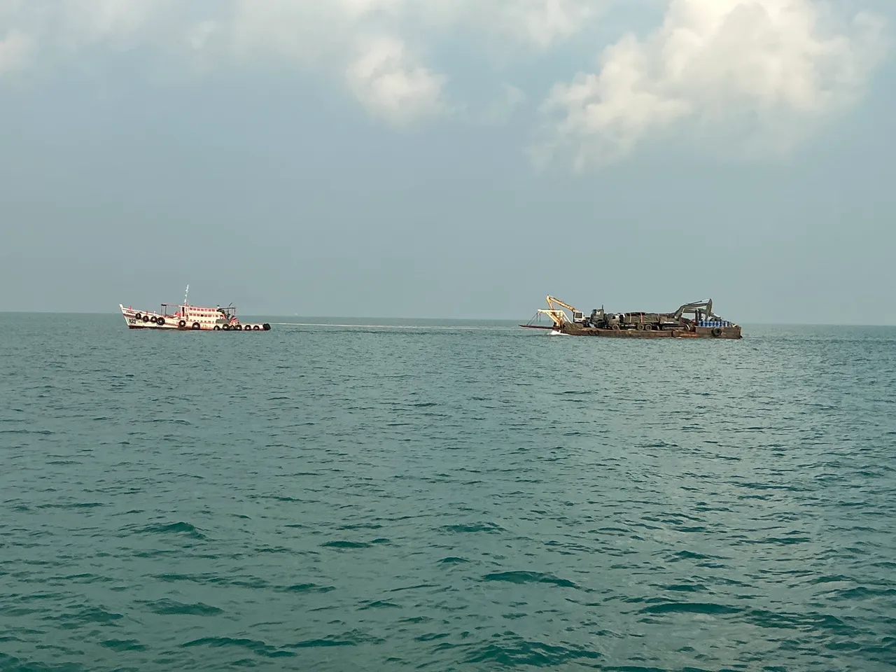 S232575990