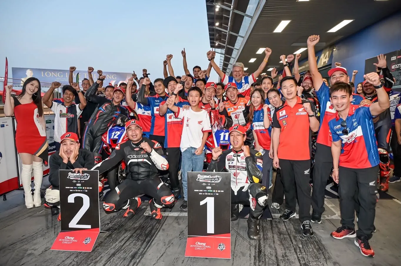 2ข่าวเอ็นดูรานซ์Hondaเหมาโพเดียม