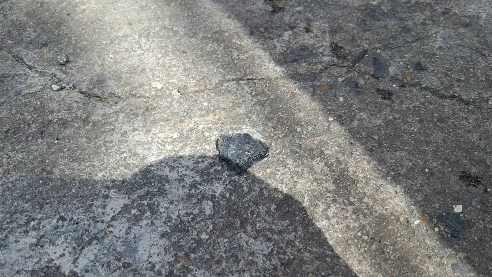 262743300
