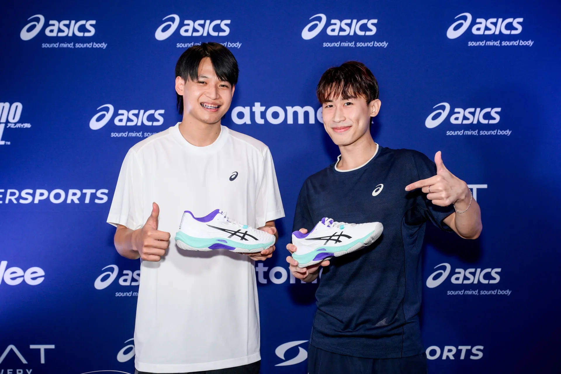 Asics_0012_0