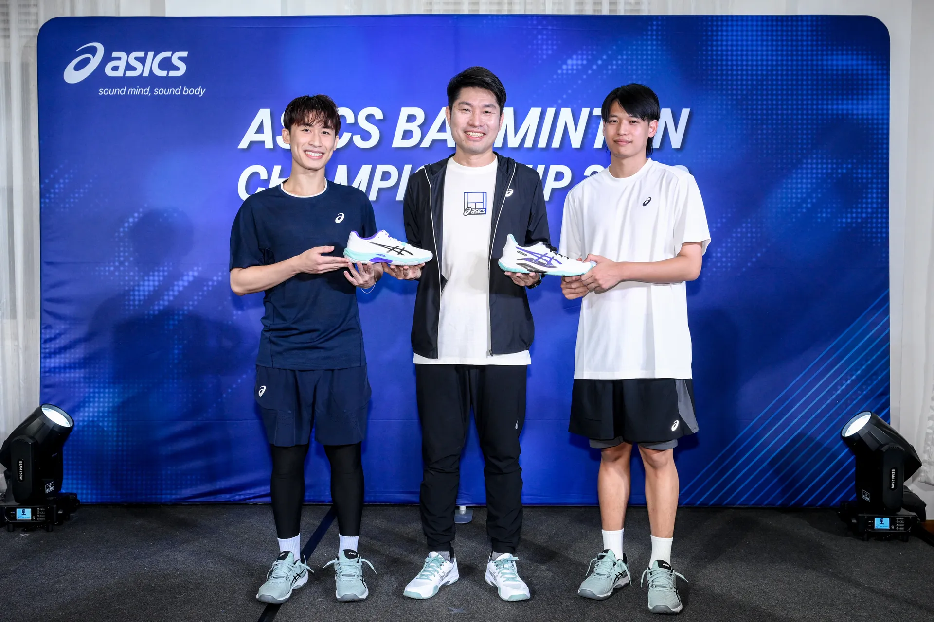 Asics_0032_0