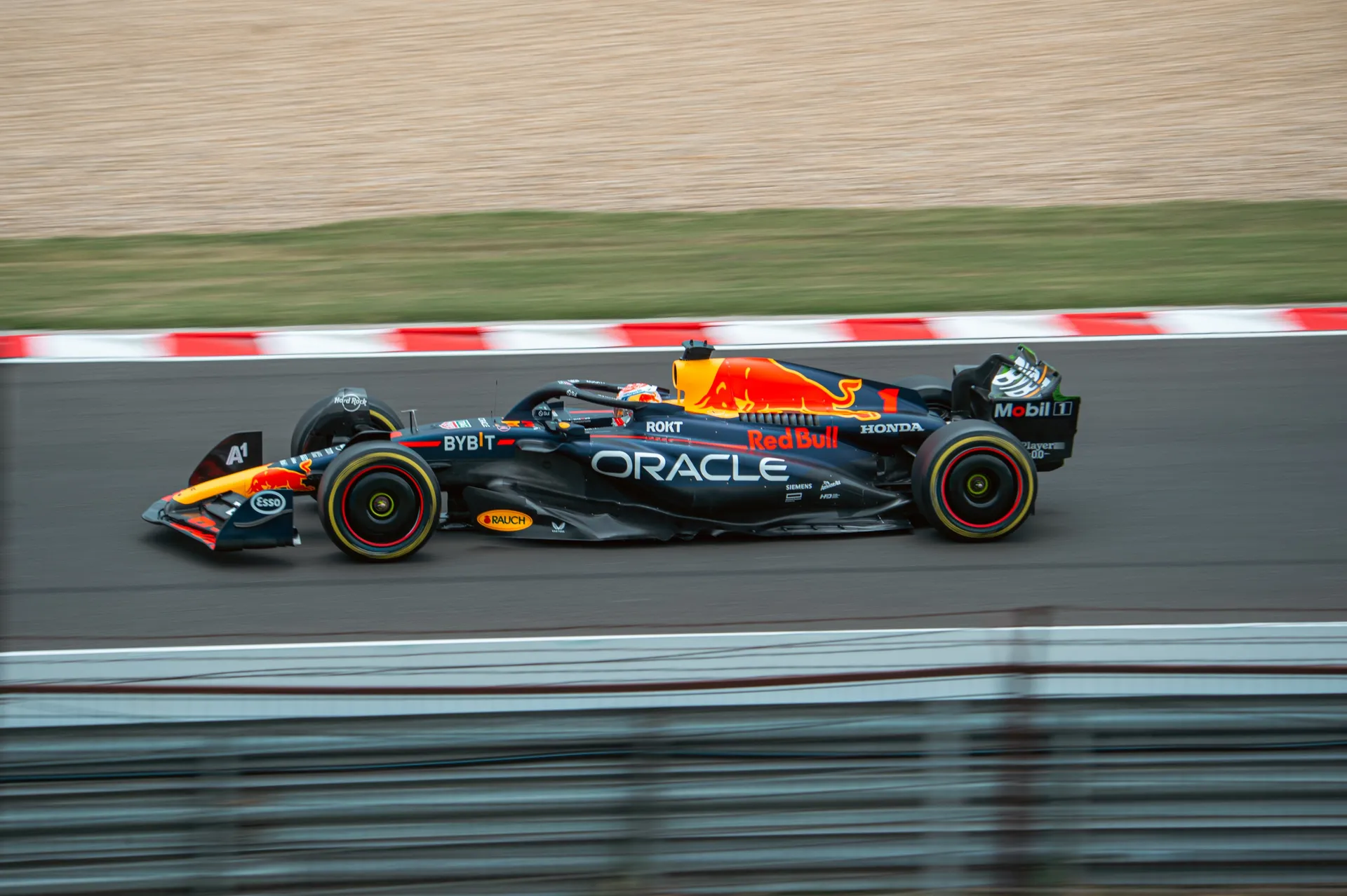 red-bull-8143008