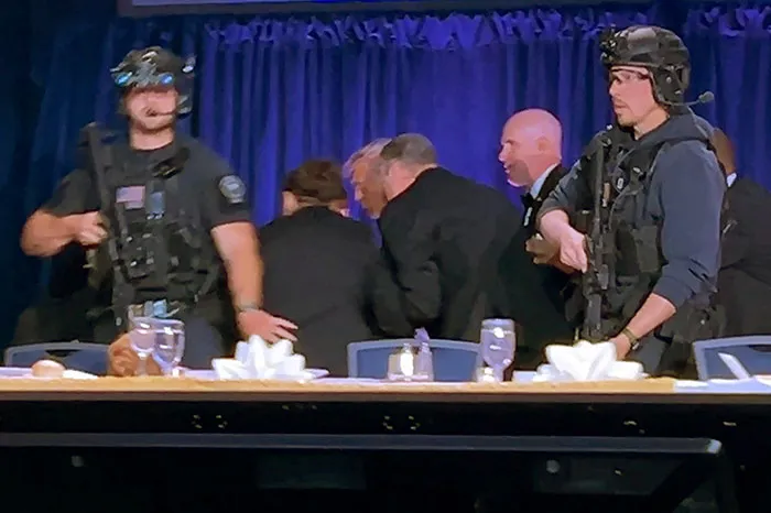 2026-04-26T042216Z885357053RC2KWKAO7CXGRTRMADP3USA-TRUMP-DINNER
