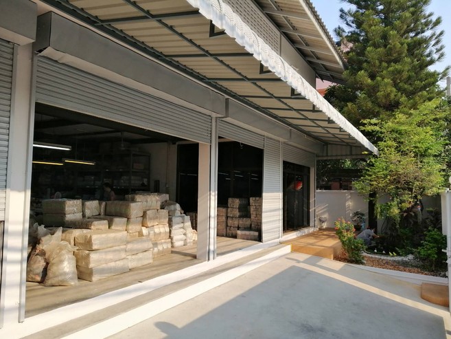 โรงงานผลิตถุงมือหนัง1(กริชมณี)