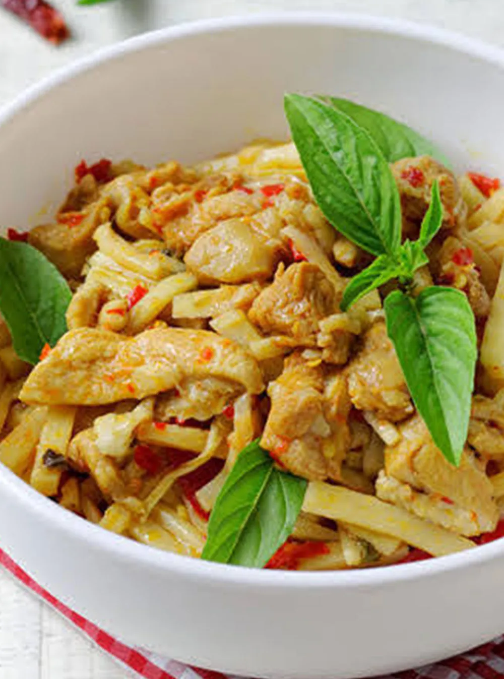 Hormokpuddingผัดหน่อไม้ใส่ไก่