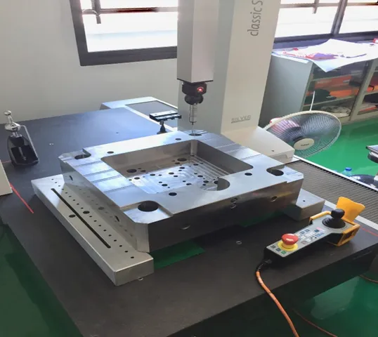 4HOLDINGBLOCK
