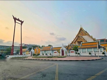 รถตู้เช่าเสาชิงช้า2