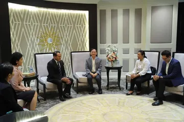 แจกรางวัล1