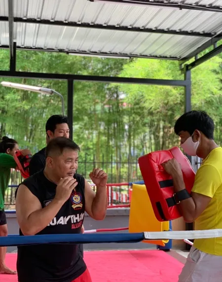 ชกมวย(3)