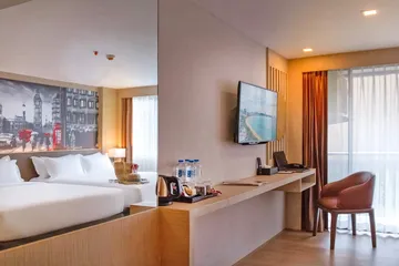 GLOW-Pattaya-1200-(13)