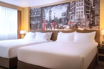 GLOW-Pattaya-1200-(17)