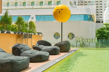 Mood12000014mood-pool