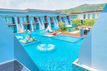 PhUBeach(7)