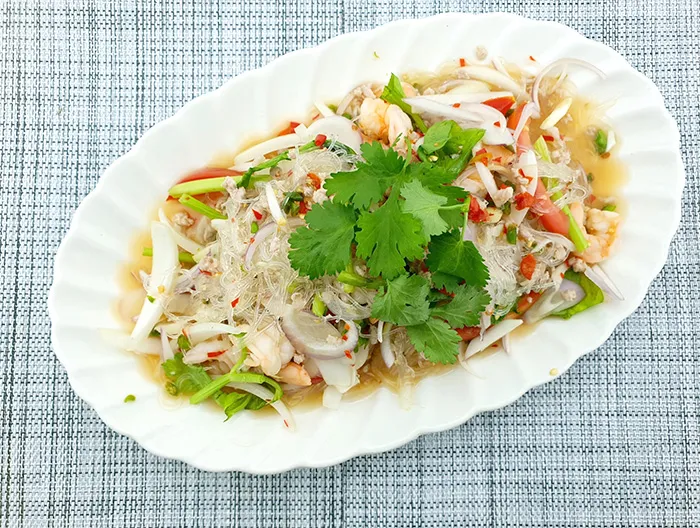 jarinthip-ยำวุ้นเส้นรวมมิต