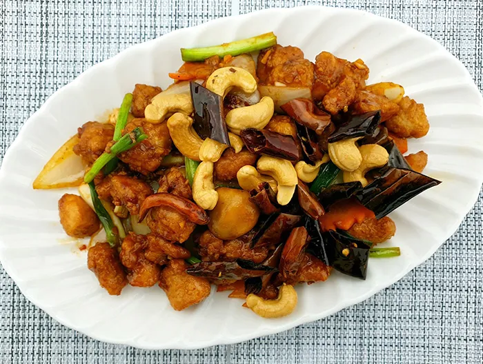 jarinthip-ไก่ผัดเม็ดมะม่วง
