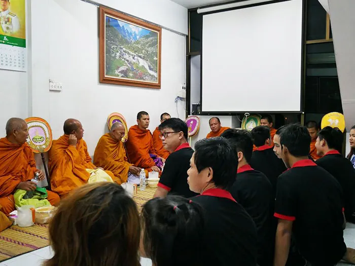 ทำบุญบริษัท-1