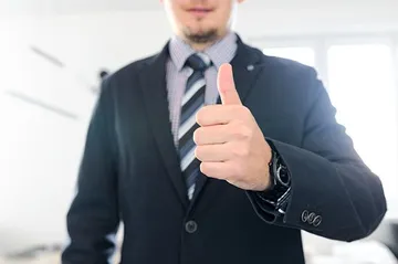 businessman-2879470340