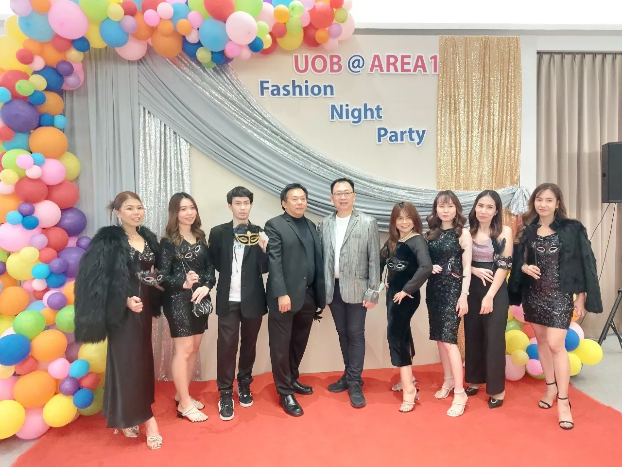 LINEALBUMUOBจัดเลี้ยง201๒๔๐๒๑๗2