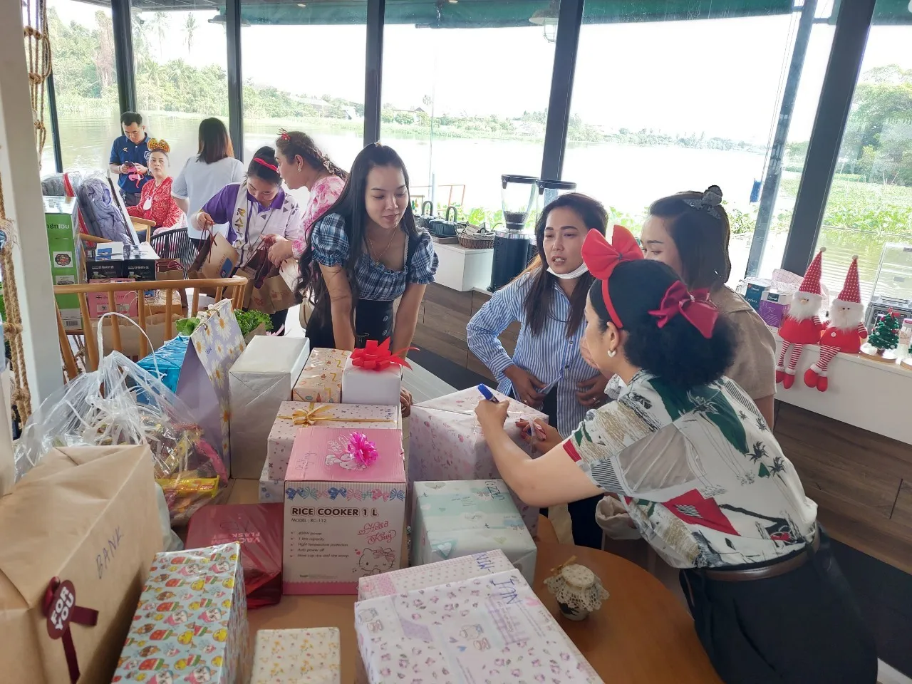 LINEALBUMมหาวิทยาลัยเทคโนโลยีราชมงคลรัตนโกสิน2