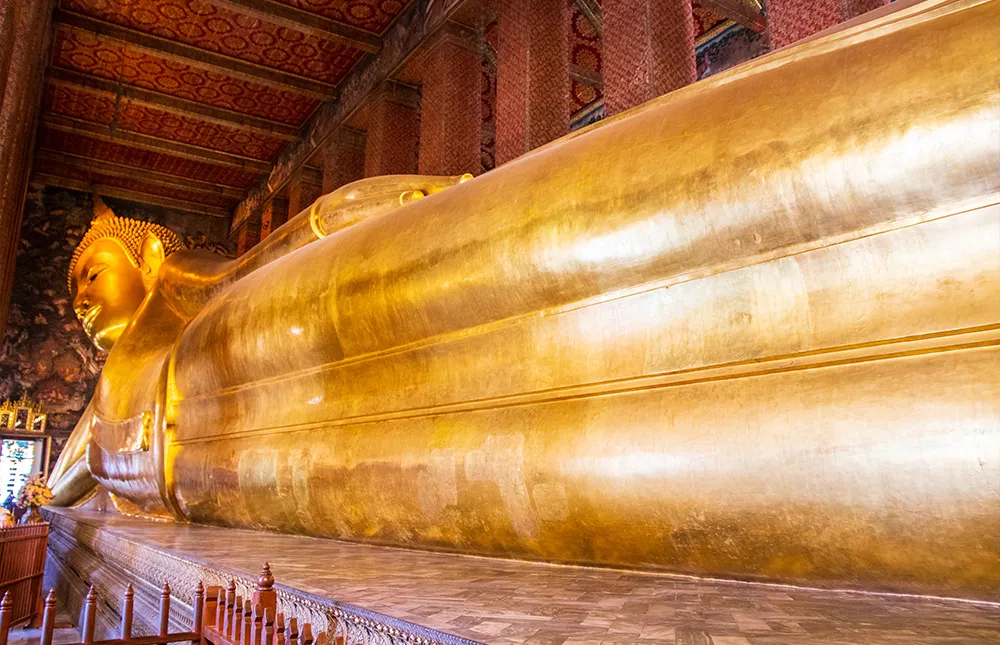 Wat-Pho-(Temple-of-the-Reclining-Buddha)