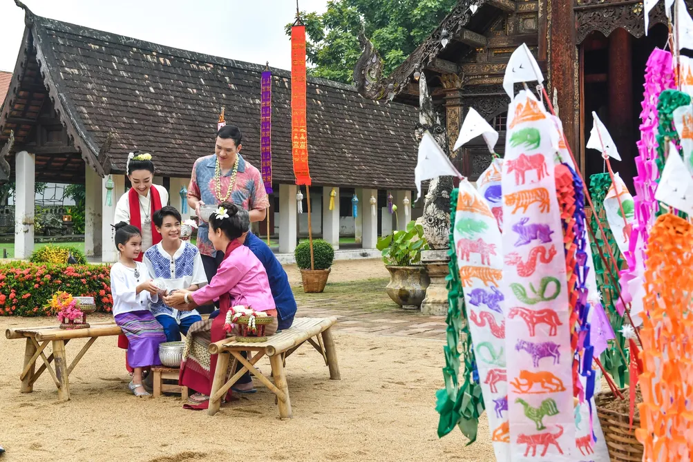 ChiangMai-SongkranFestival(ประเพณีสงกรานต์)245860PNcopy