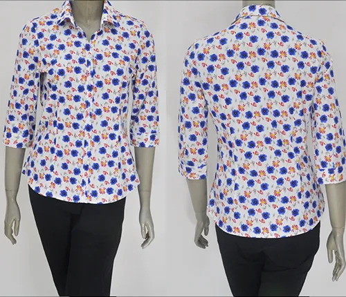 เสื้อเชิ้ตผู้หญิงสีกรมแขนสามส่วนผ้าพิมพ์น้ำเงิน