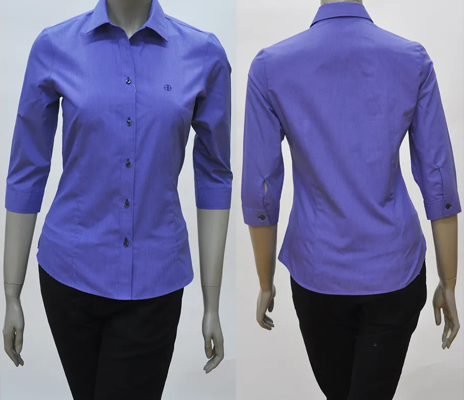 เสื้อเชิ้ตผู้หญิงแขนสามส่วนผ้าพื้นฟ้าแก่