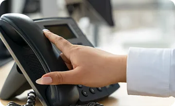 close-up-person-working-call-center(1)