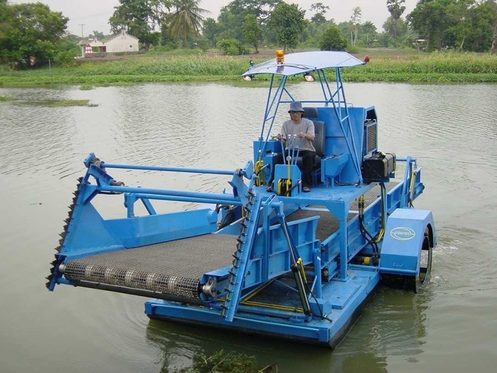 Garbage Collecting Boat