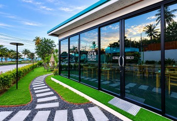Retreat-Lawn-Cafe-(7)