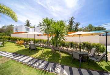The-Retreat-Lawn-(12)