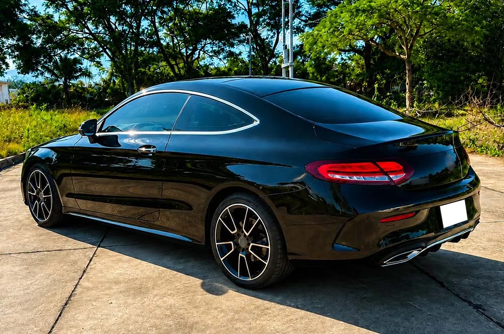 BenzC200Coupe2