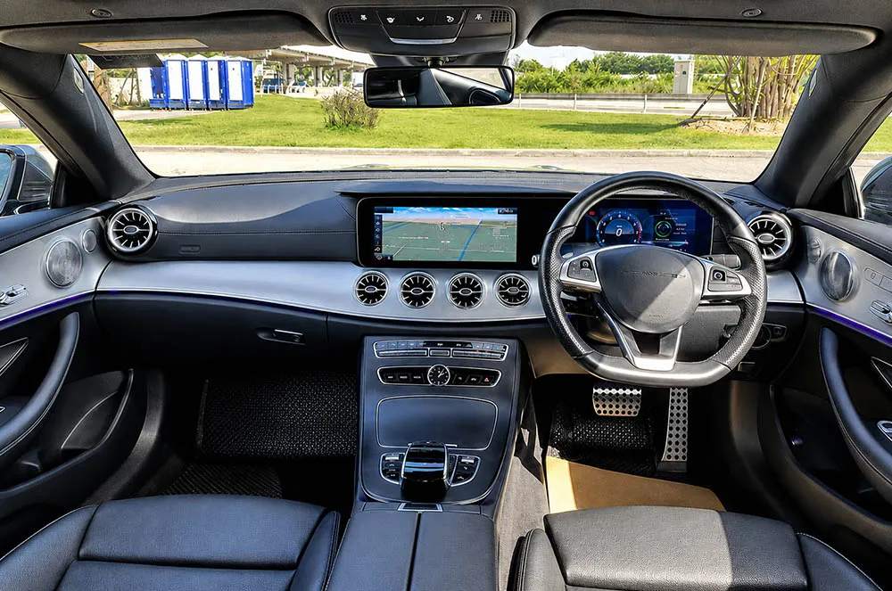 BenzE300Coupe4