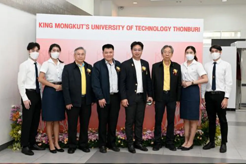 คุณวีรพล-ยิ้มสินสมบูรณ์(2)