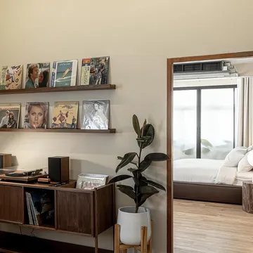 STORAGE-&-SHELVING