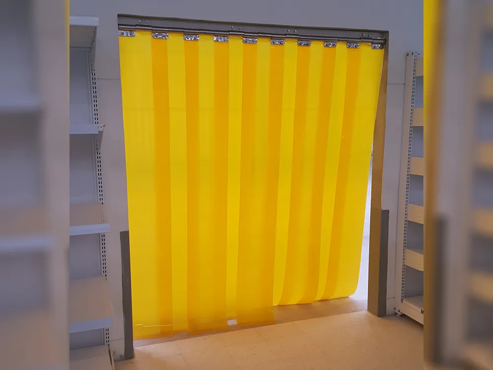 Strip-Curtain