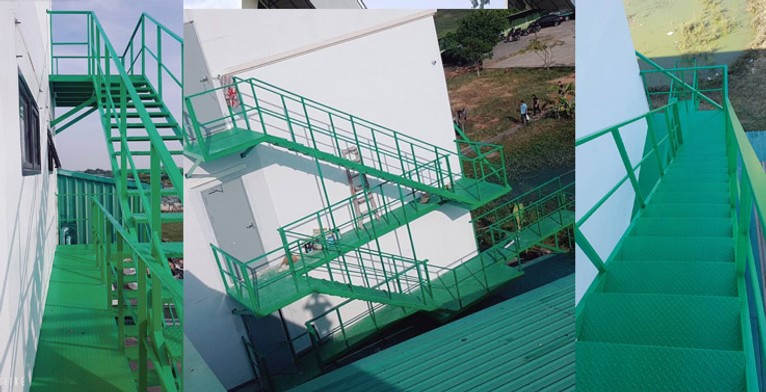 บันไดหนีไฟบันไดวนบันไดปลดล็อคนอกอาคารหอพักพนักงานบริษัทสุพรชัย