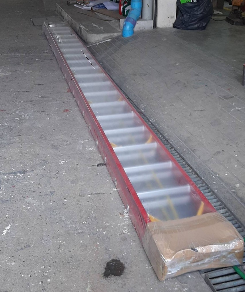 บันไดไฟเบอร์กลาสพาดเลื่อน2ตอน20x20ฟุตBarcoLD-FBC220