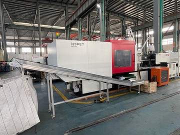 เครื่องฉีดพรีฟอร์ม-10