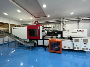 เครื่องฉีดพรีฟอร์ม-1