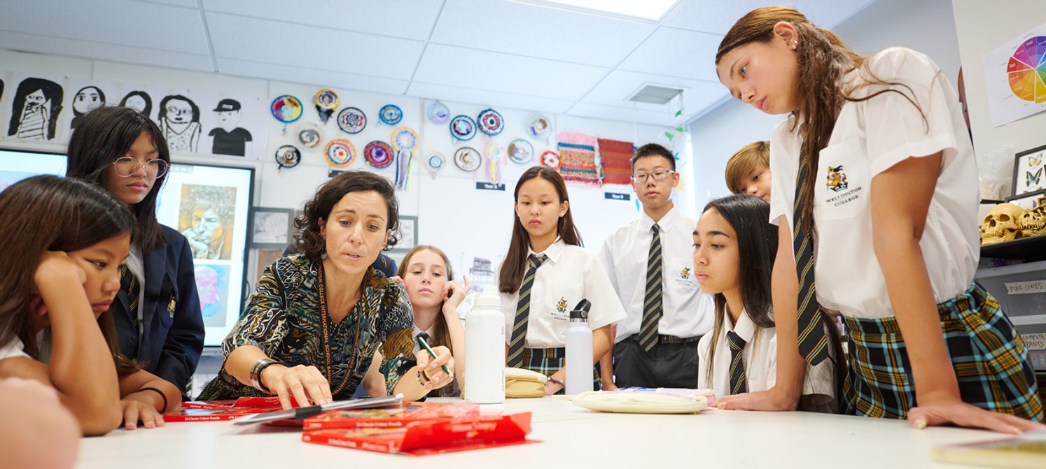 Dona-Carbonill-Head-of-SS-art-with-SS-students