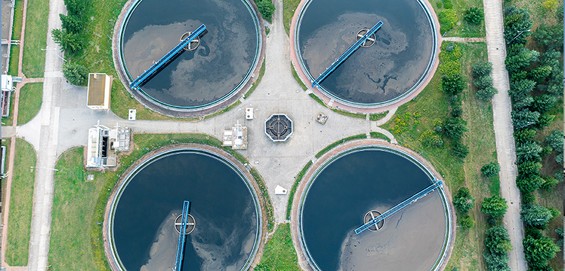 city-water-purification-wastewater-flows-through-large-circular-tanks-with-power-driven-scrapers-view-from