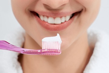 whitecarecareandcleansingtoothpaste