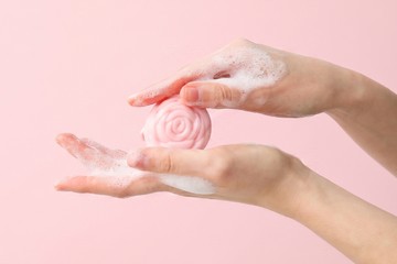 whitecarecarewomanpartcleansing