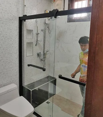 ltpshower-Customer01