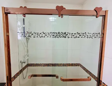 ltpshower-Customer01