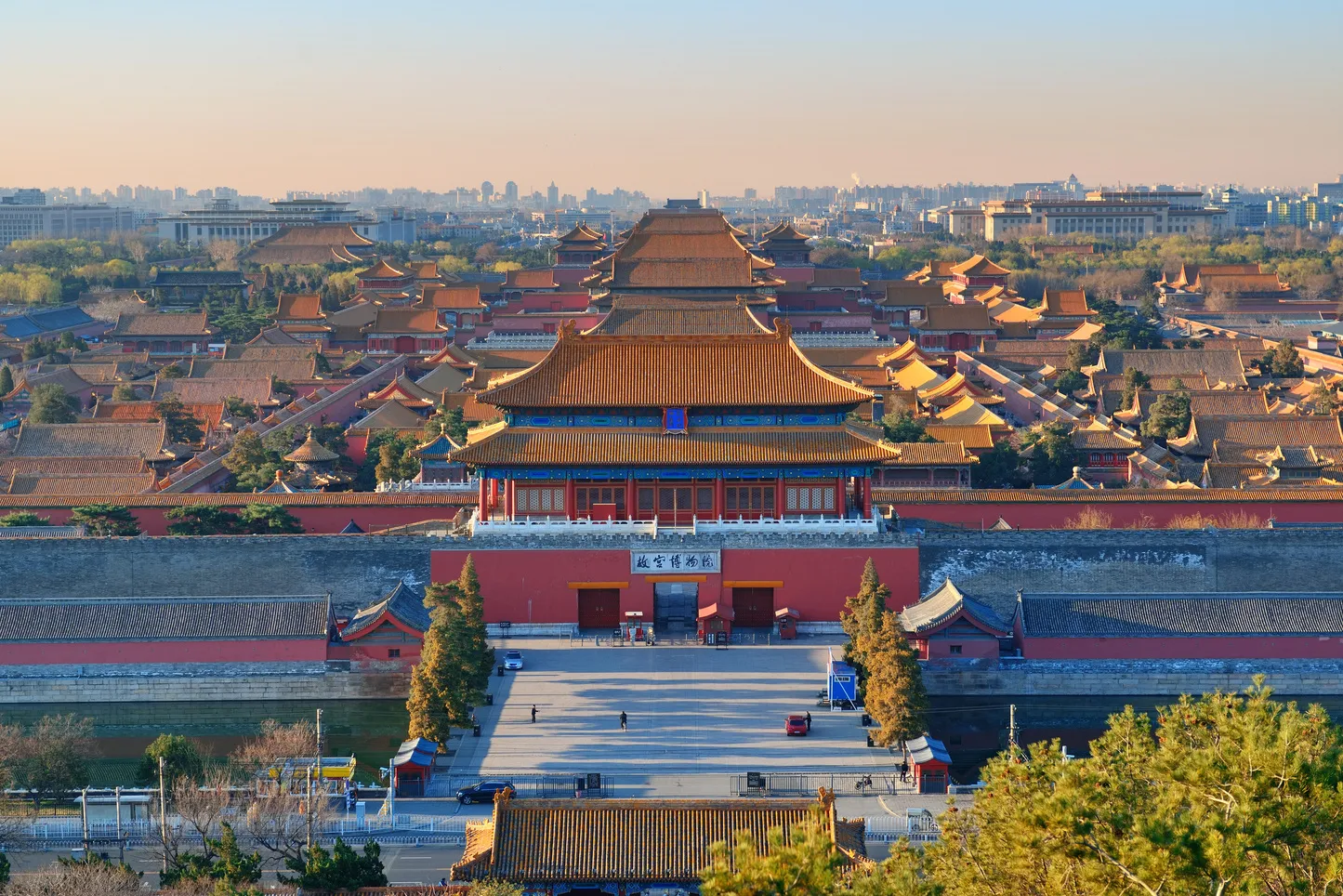 FORBIDDEN-CITY