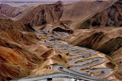 PANLONG-ANCIENT-ROAD