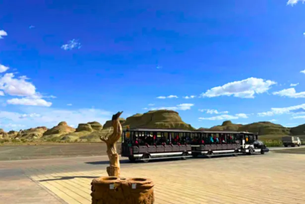 THE-WORLD-OF-GHOST-TOWN